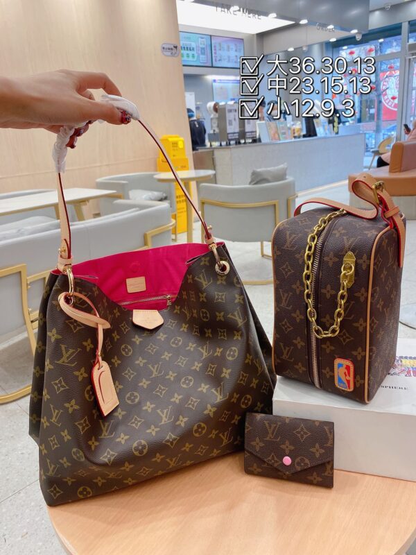 wsxc1773640020301_0 Louis Vuitton 3pcs Set