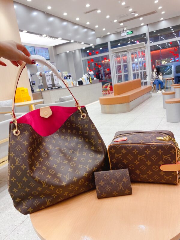 wsxc1773640020301_3 Louis Vuitton 3pcs Set